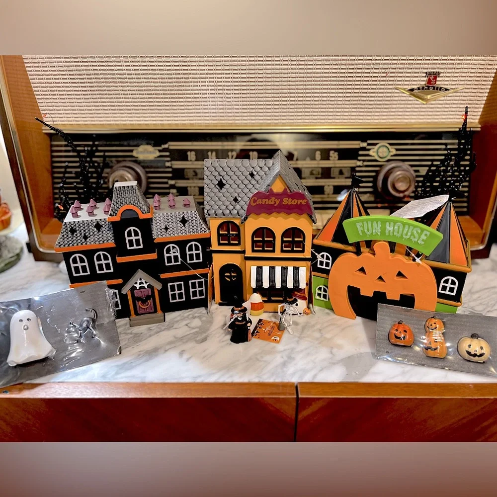 LAST ONE!✨NEW🎃Target Bullseye Playground 2023 Halloween Town SET👻